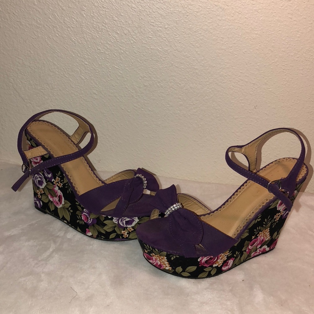 ❌SOLD❌ Purple Floral-Printed Wedges - Picture 3 of 6